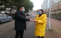 院领导慰问我院援鄂抗疫医疗队员王艳家属