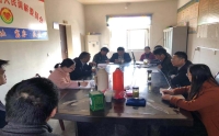 市二院党总支书记带队下乡精准扶贫